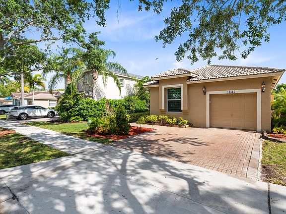 2nd image of 16515 Sapphire Street