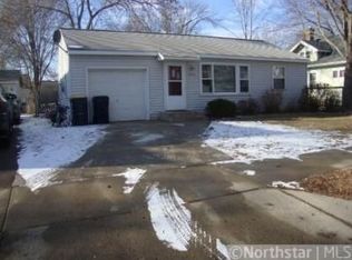 20755 Hollins Ave, Lakeville, MN 55044