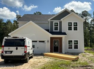 706 Homestead Acres Ln, Maysville, NC 28555