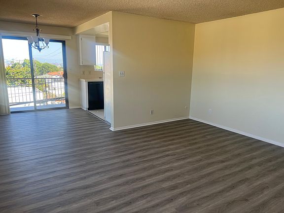 2nd image of 1220 S Leland St #7