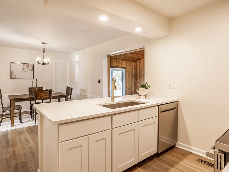 5732 E Terrace Ave — Photo 8