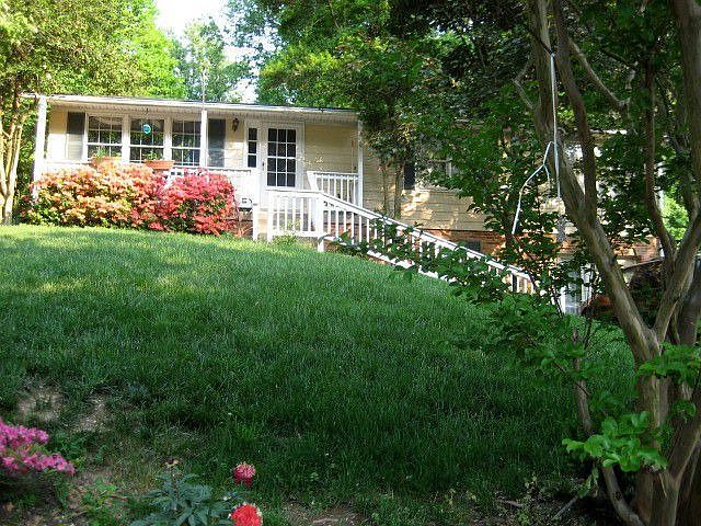 1st image of 309 Broadleaf Dr NE
