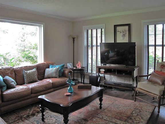4th image of 110 Beaver Cove Dr