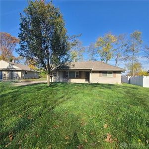 825 Brookfield Rd, Dayton, OH, 45429
