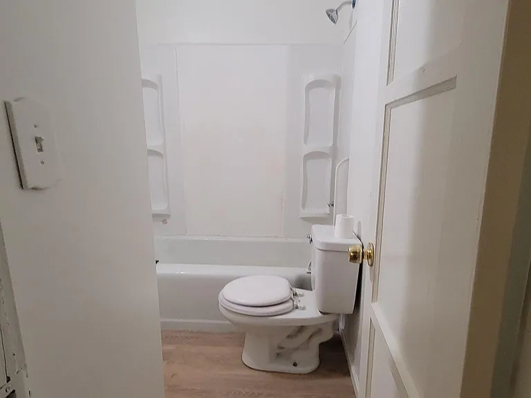415 Crawford St #B — Photo 5