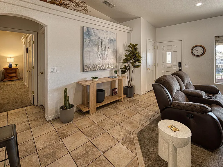 1781 Cabana Dr — Photo 4