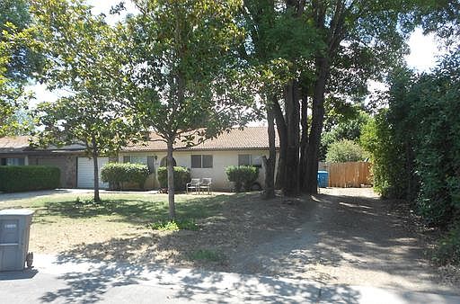2nd image of 2930 Commercial Dr