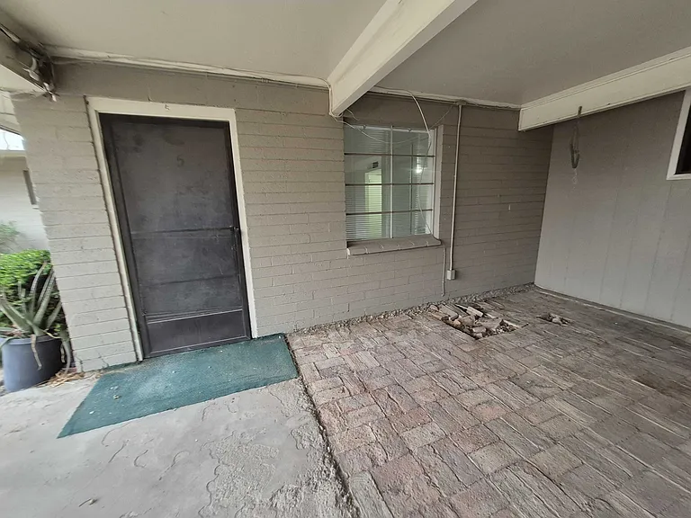 222 E 30th St #5 — Photo 9