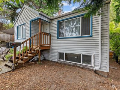 2605 4th Avenue N, Seattle, WA, 98109