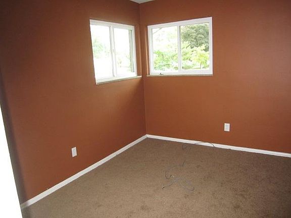 3rd image of 14309 Cardwell St