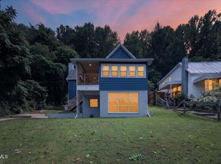 17 Spring St, Big Stone Gap, VA 24219