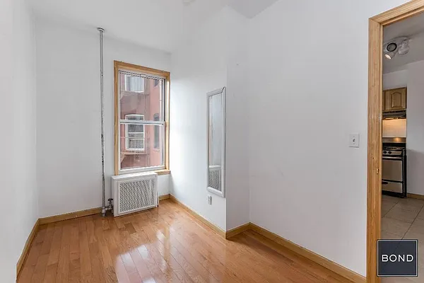 Rented by Bond New York | media 49