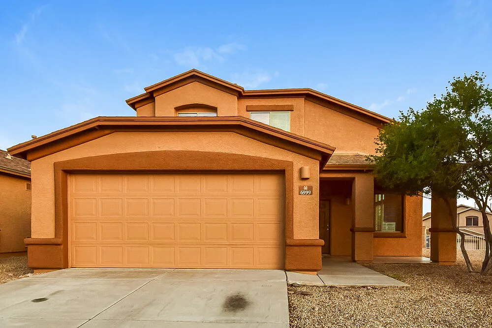 4 bed, 3.0 bath, 2289 sqft, $2,320 — Photo 1