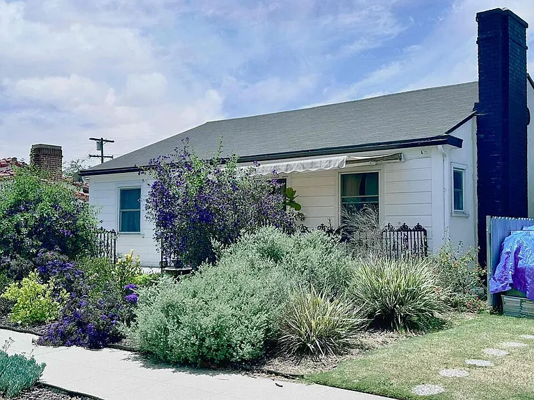 3801 Sutro Ave — Photo 2