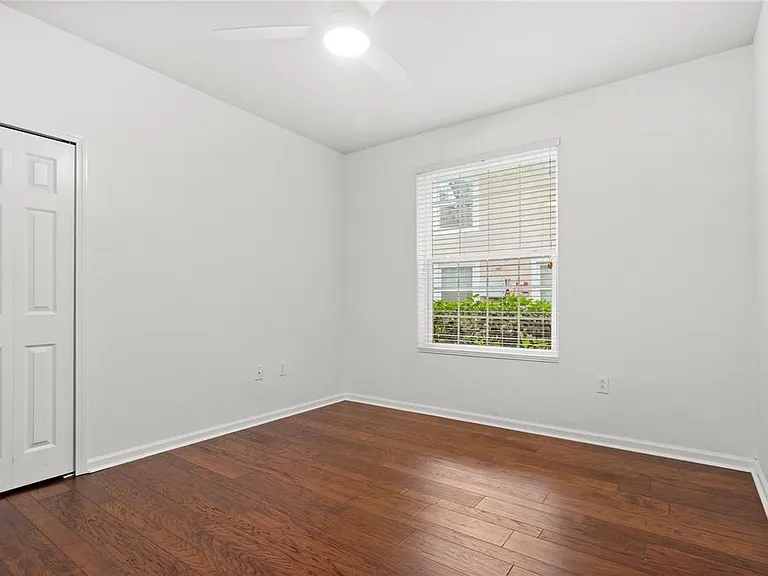 852 Lantern Way — Photo 7