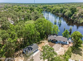 565 Roberts Rd, Saint Johns, FL 32259