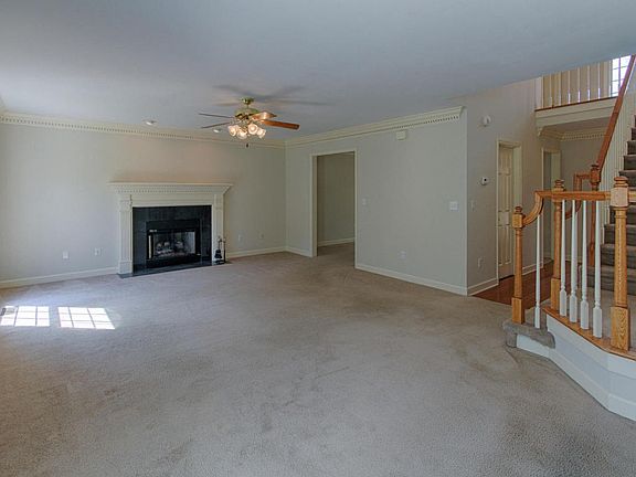 4th image of 8708 Paxton Grove Ln