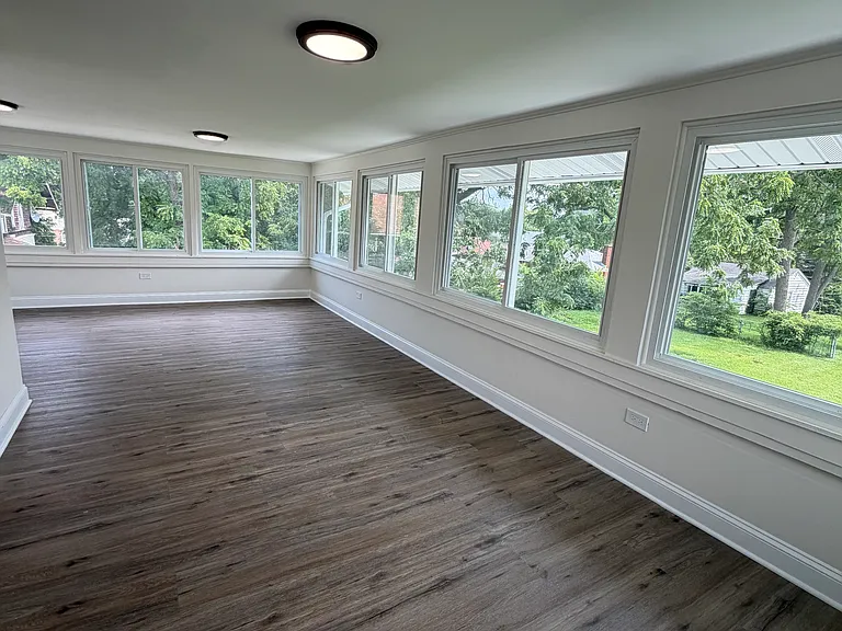 260 W Lincoln Hwy — Photo 27
