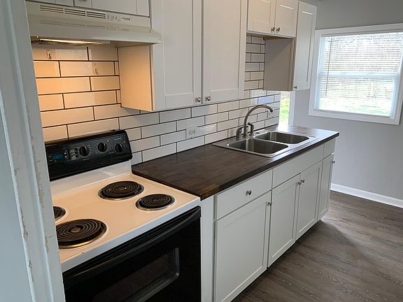 2nd image of 678 Emerson Dr