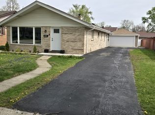 6024 Birmingham St, Chicago Ridge, IL 60415