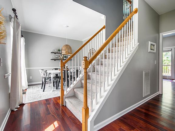 3rd image of 2648 Churchill Dr