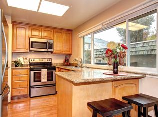 10133 Amador Oak Ct, Cupertino, CA