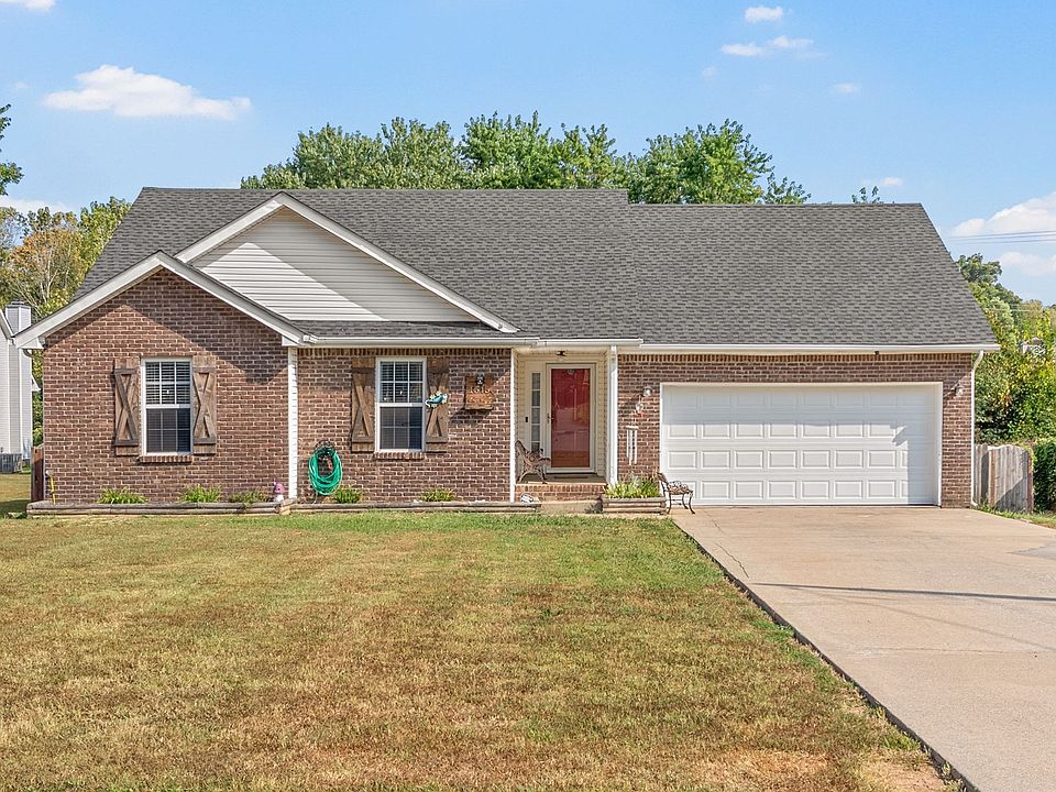 1st image of 1515 Barrywood Cir W