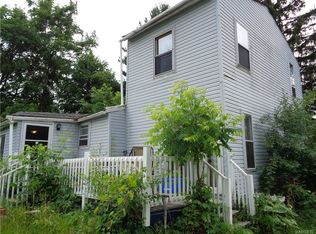 3321 Hess Rd, Lockport, NY 14094