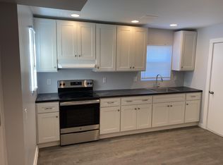 17 Collins St APT 11A, Keansburg, NJ 07734
