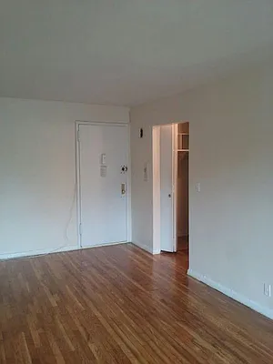 Rented by Roberto Guilbet, LREB | media 2