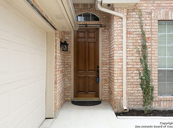 3rd image of 15434 Fall Place Dr