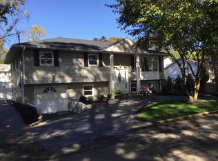 47 Evert St, Huntington Station, NY 11746