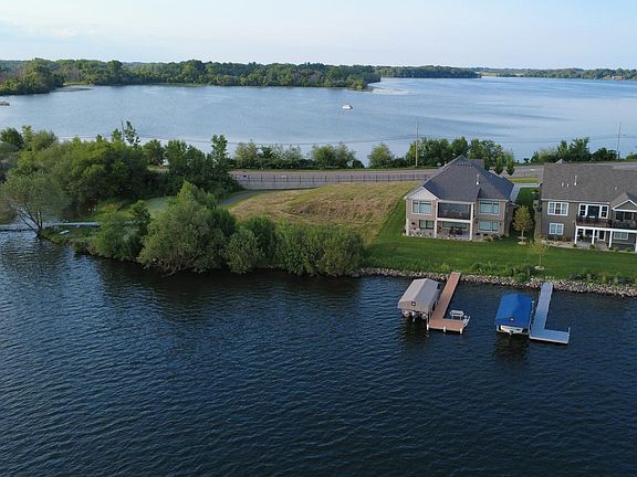 2nd image of 7196 Lavalle Dr