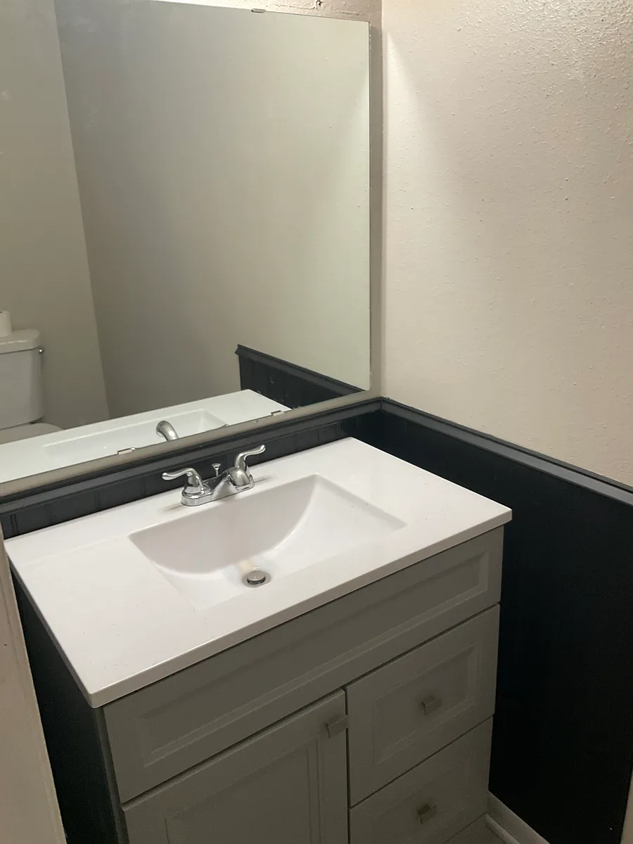 Building Photo - 85 E Caldwood Dr #6