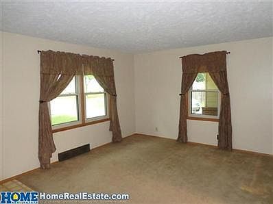 4th image of 5711 Newton St