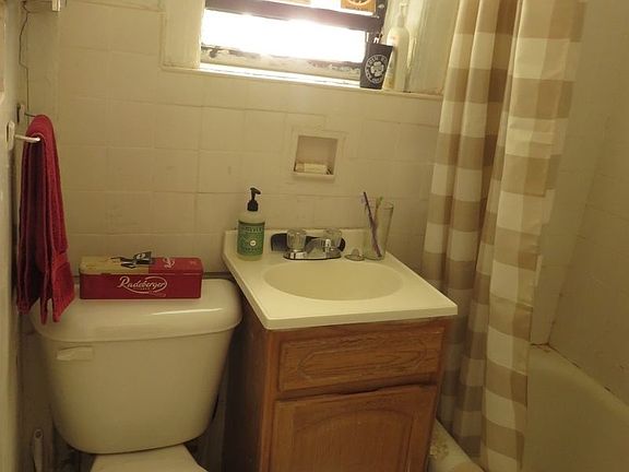 5th image of 1054 Bergen St #A4rka