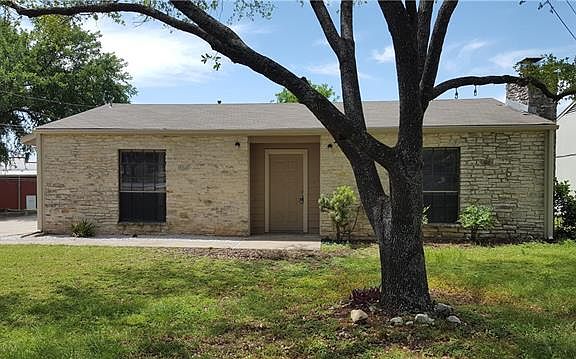 2nd image of 1008 Cushing Dr #A