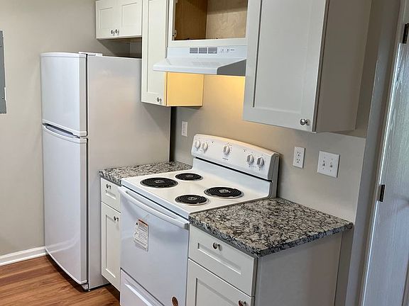 5th image of 940 E 16th St #201