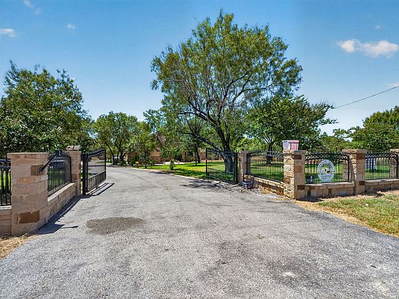 2nd image of 124 County Road 2662