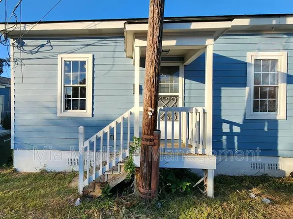 620 W Anderson Ln, Savannah, GA 31415