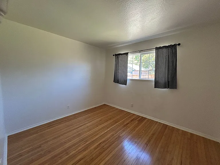4607 11th Ave — Photo 14