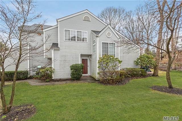 1st image of 7 Elaine Pl