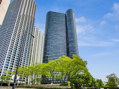 155 N Harbor Dr APT 1711, Chicago, IL, 60601