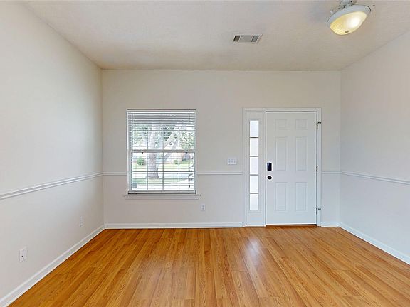 3rd image of 9673 Greythorne Way