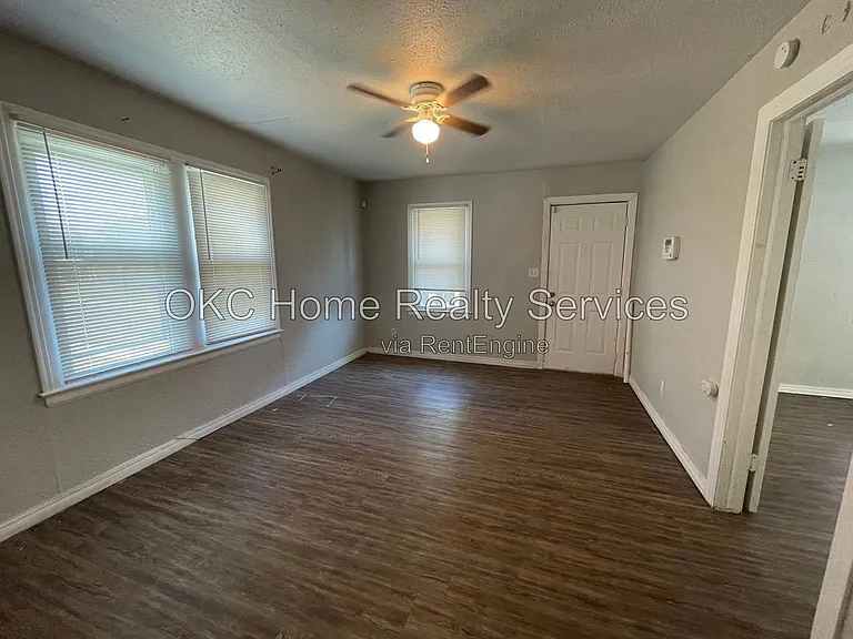 3509 S Blackwelder Ave — Photo 6