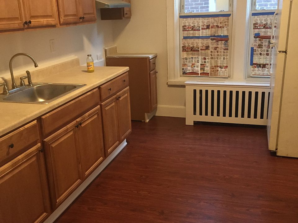 1st image of 2550 Davidson Ave #1