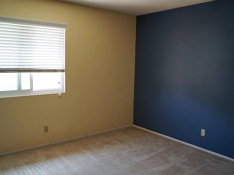 10305 Parkdale Ave — Photo 13