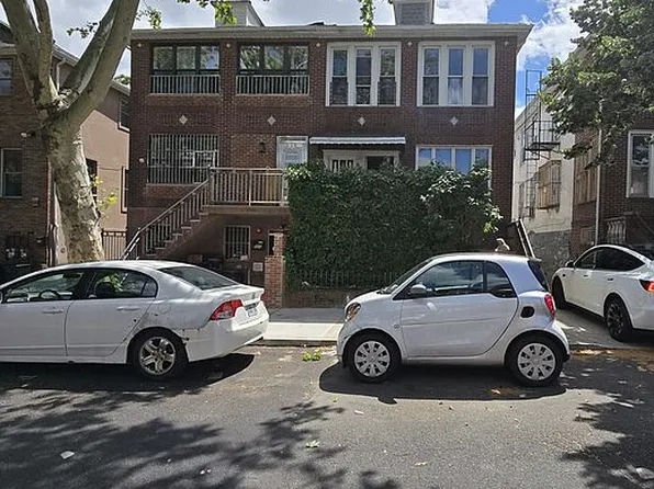 962 46th St, Brooklyn, NY 11219