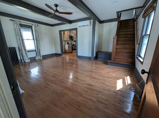 45 E Woodstock St, Crystal Lake, IL 60014