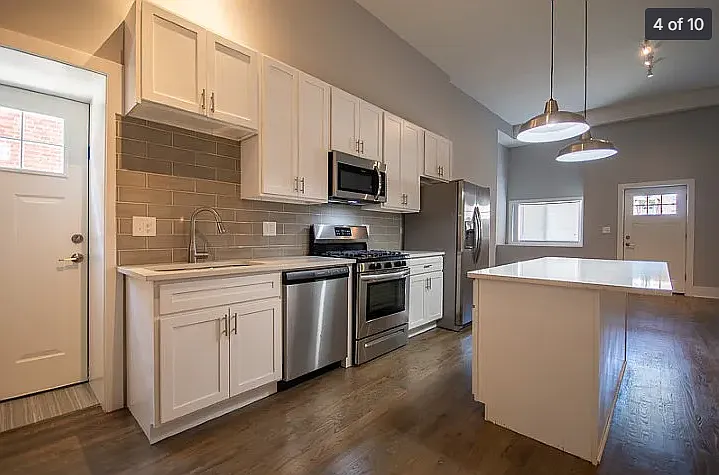 1711 S Carpenter St #1F — Photo 4